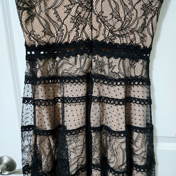 Black Lace Dress Size M - Picture 4 of 6